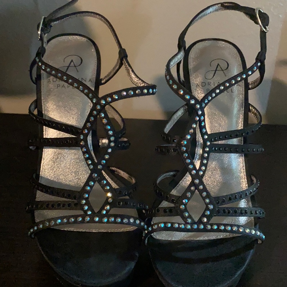 Adrianna Papell heels silver black stones 5.5